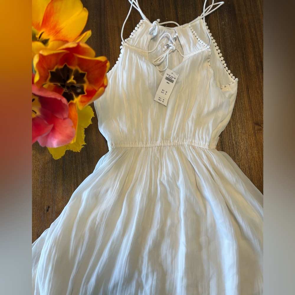 Perfect white summer mini!